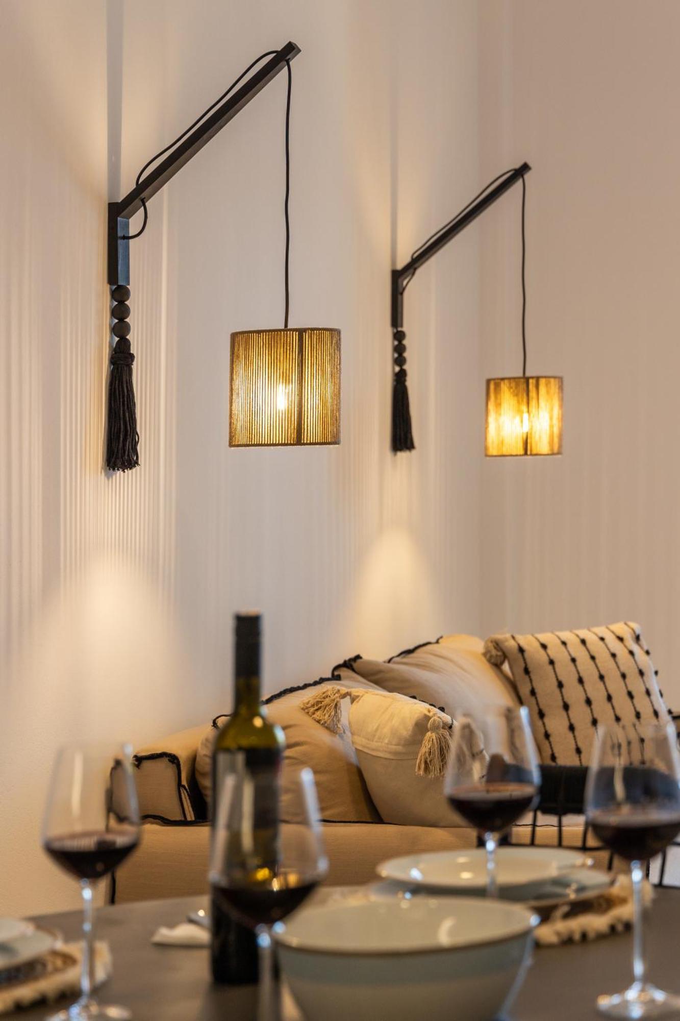 Vitalis Residences - Haven Suites Adamantas  ภายนอก รูปภาพ